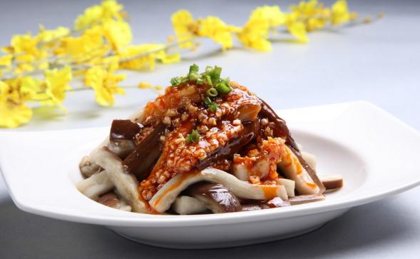 茄子和蘑菇一起吃会中毒？和螃蟹同吃会腹泻？怎样吃茄子才健康？