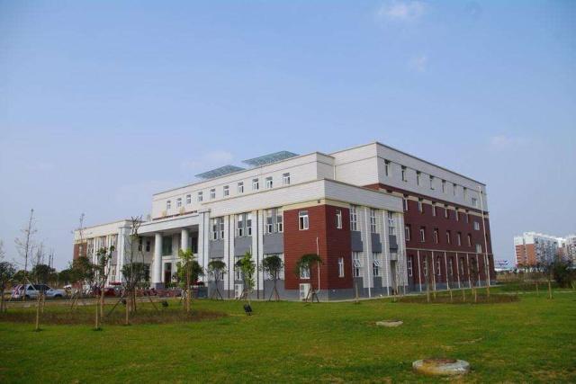 三本学生考研的利弊,三本大学生有考研的必要吗