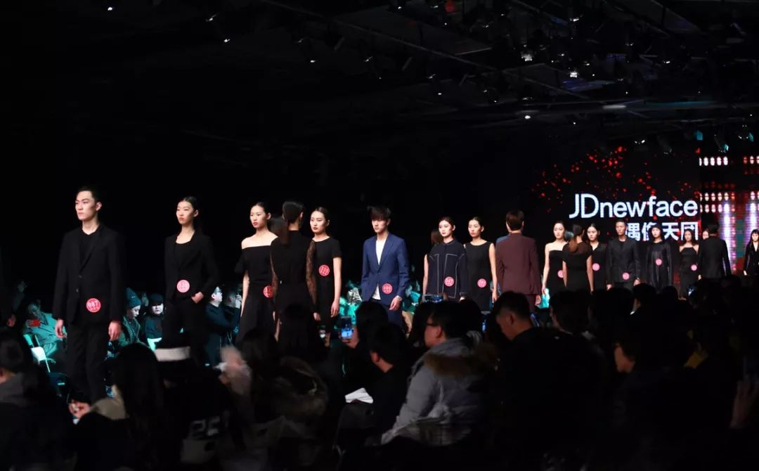 同样是艺术为什么差距那么大,同样是模特为啥气质差距那么大