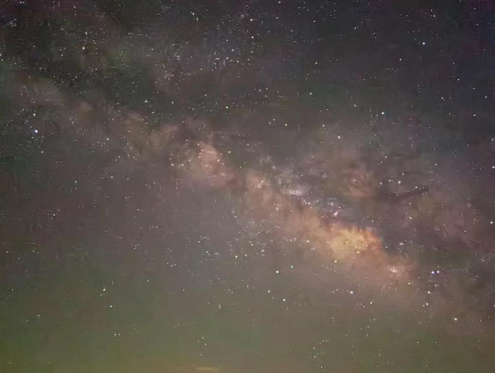 手机拍银河用什么镜头,手机的专业模式能拍视频吗