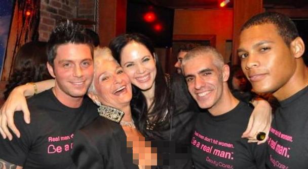 83岁老太网撩嫩男，8个月换50个“床伴”，最小的也才19岁！