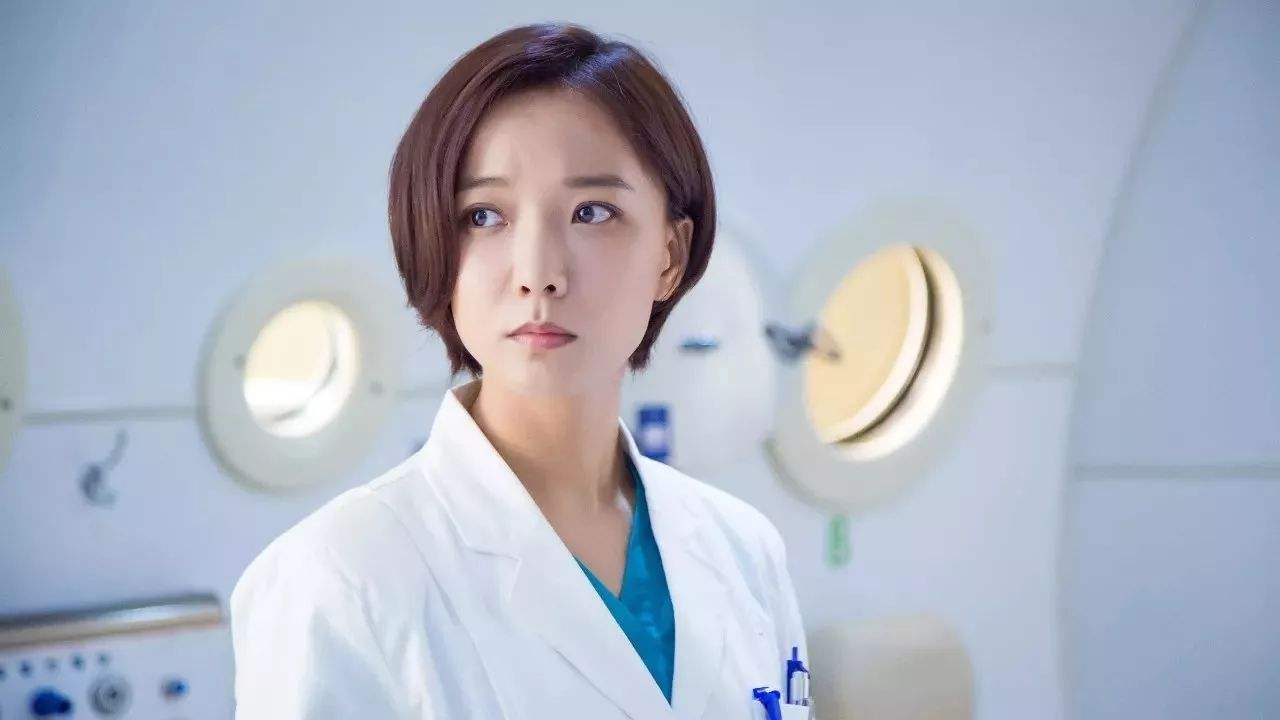 鎺ㄨ崘5鏈不鎰堟殩蹇冨尰鐢熸枃,鏂囩瑪寰堟鐨勫尰鐢熸枃