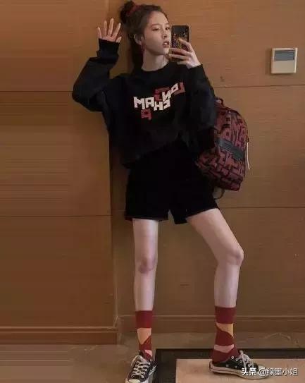 欧阳娜娜鞋子匡威同款,欧阳娜娜鞋子同款匡威