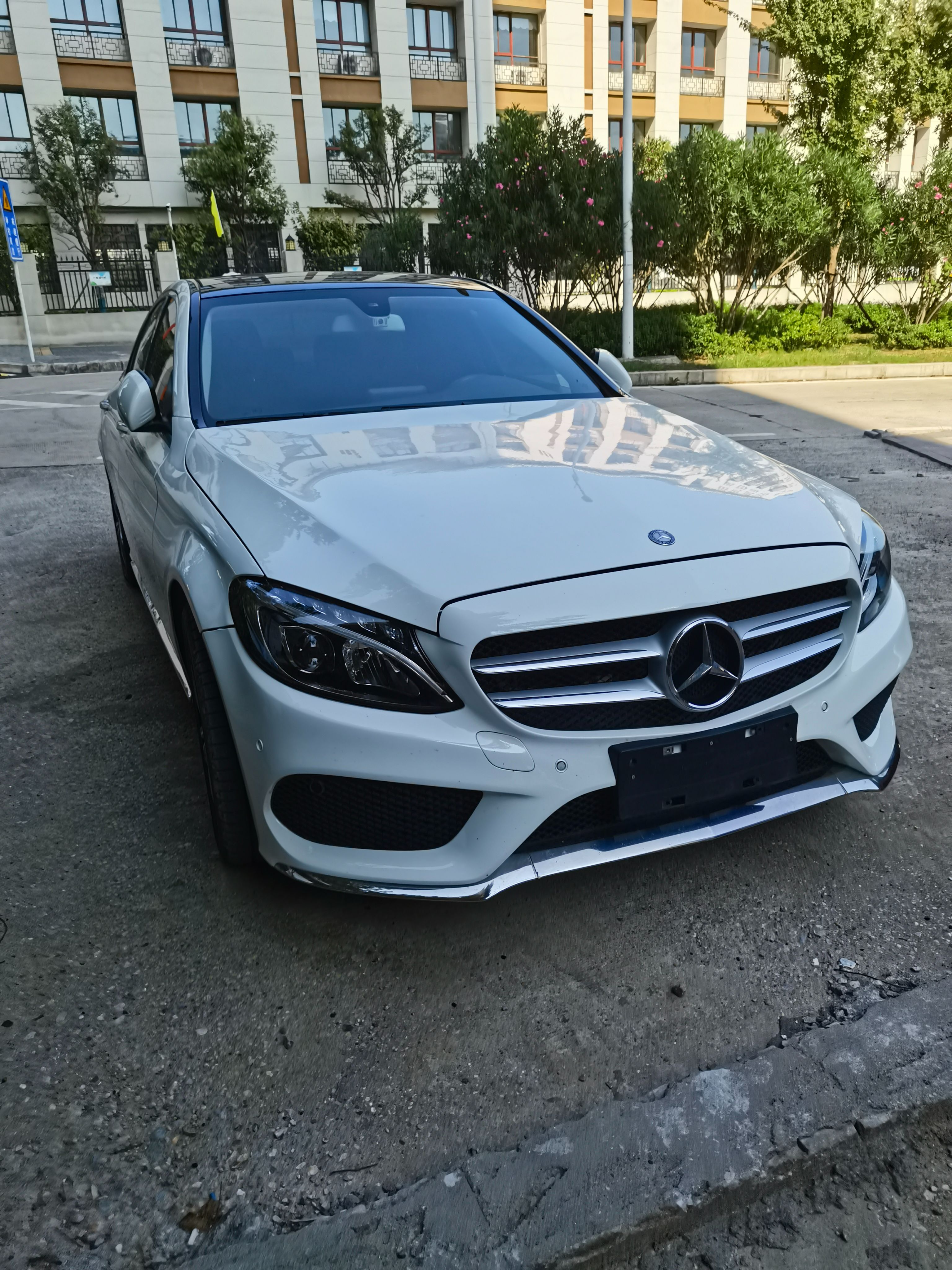 我在闲鱼上买车-一台电脑的钱换一台奔驰回家