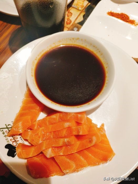 沈阳人！吃自助餐都用什么姿势？