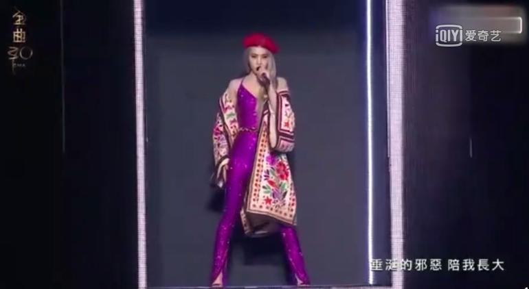 蔡依林出席金曲奖红毯,蔡依林出席金曲奖颁奖