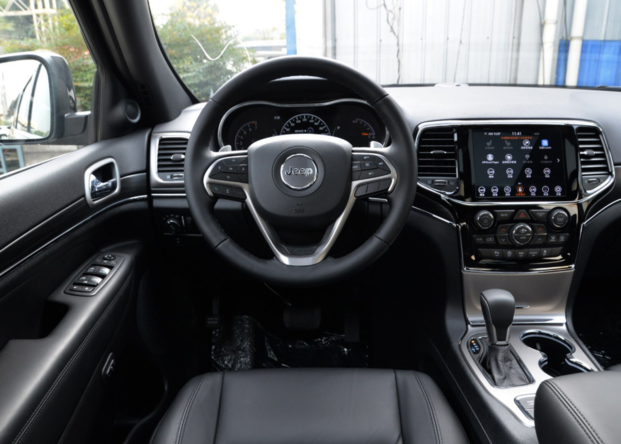 2019年全新jeep切诺基,2023款jeep大切诺基空气悬架