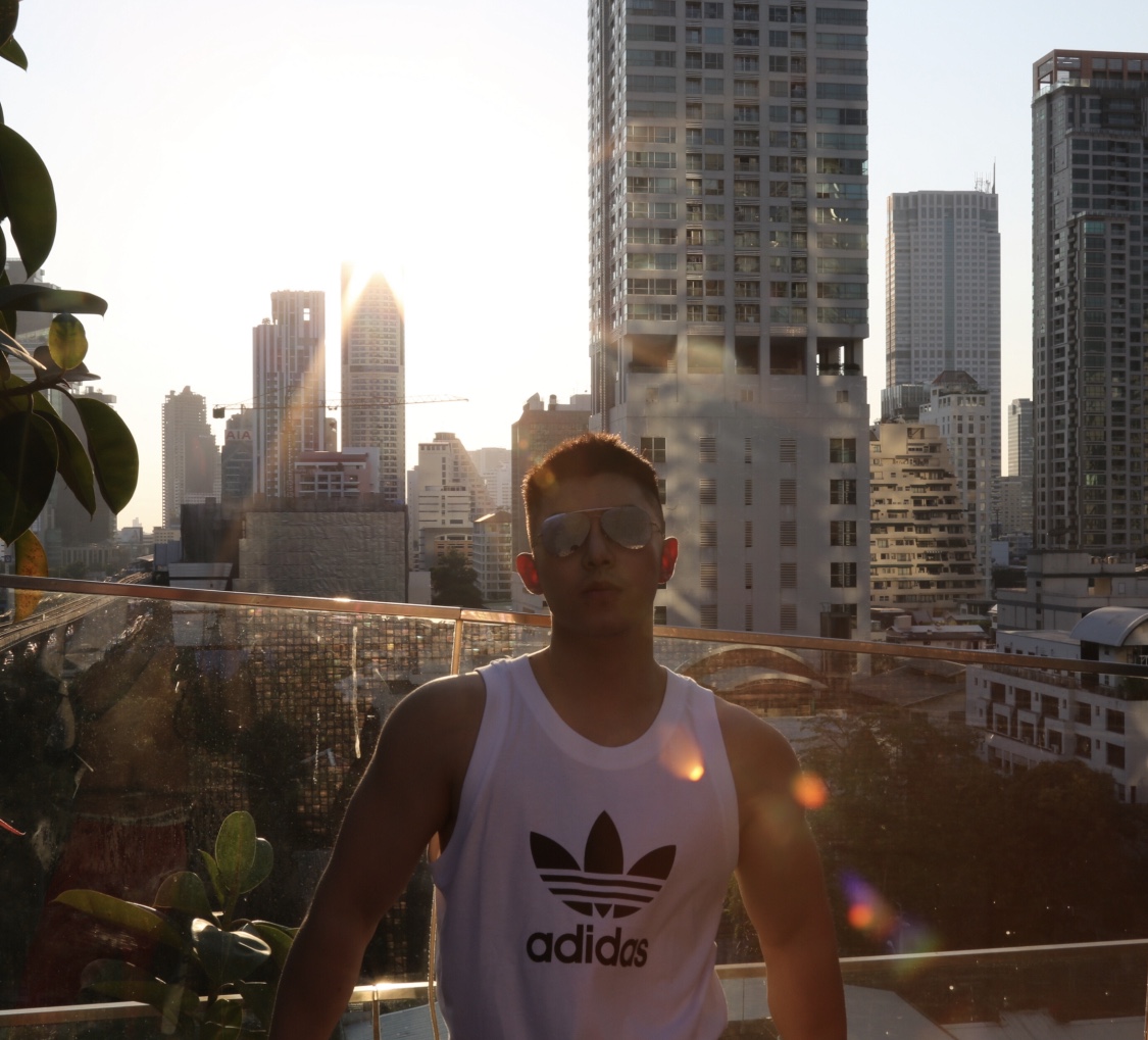 潮流男生t恤衫,男生潮流穿搭夏天高级感t恤