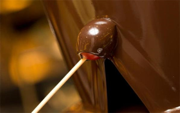 巧克力选购有讲究,买巧克力一定要看清楚日期