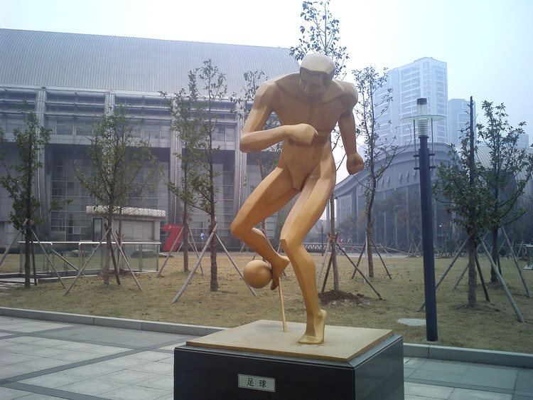 踢足球的好处有哪些,踢足球的好处和危害