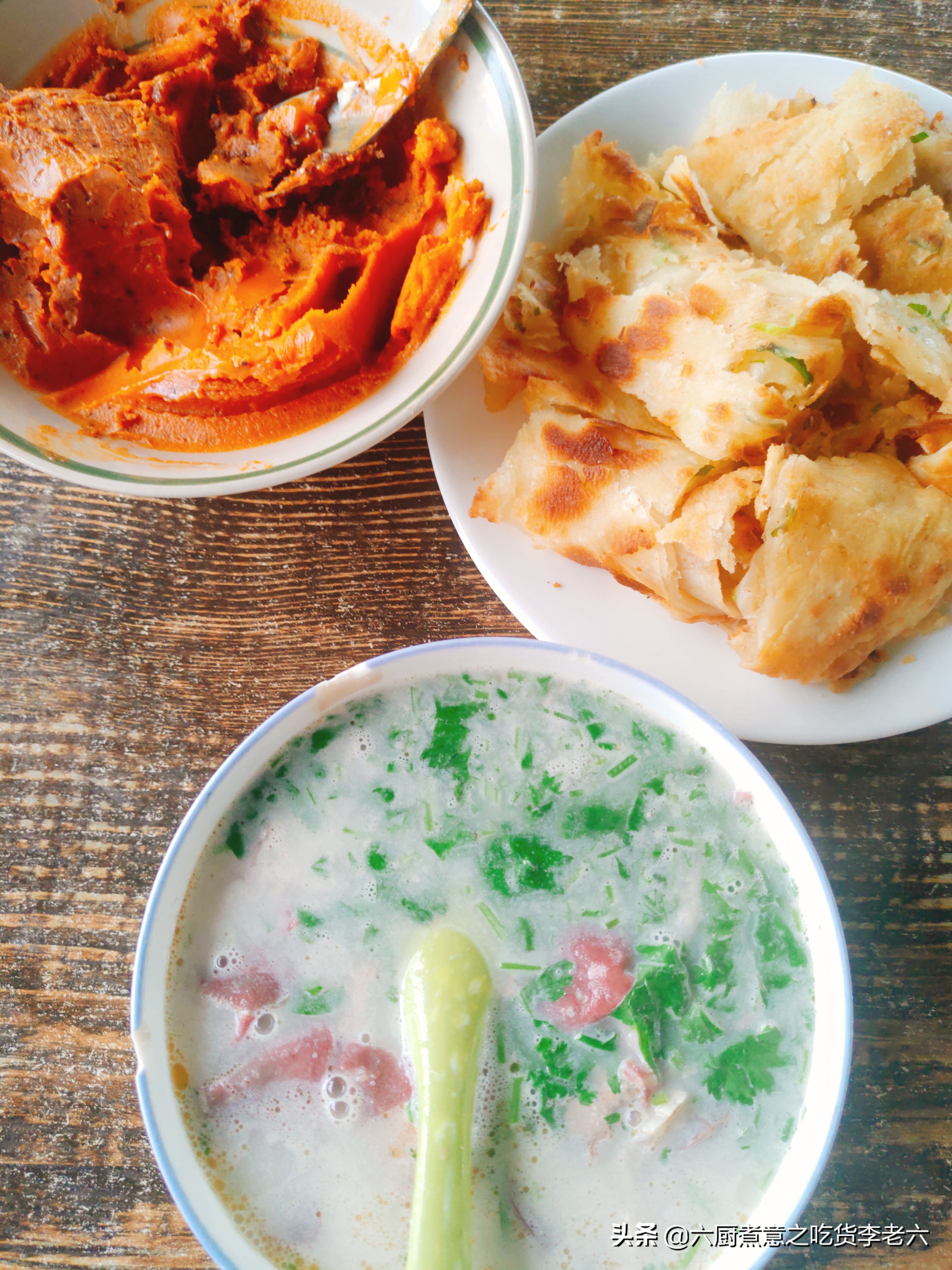 地锅熬羊汤需要焯水吗,羊杂汤配糖油饼