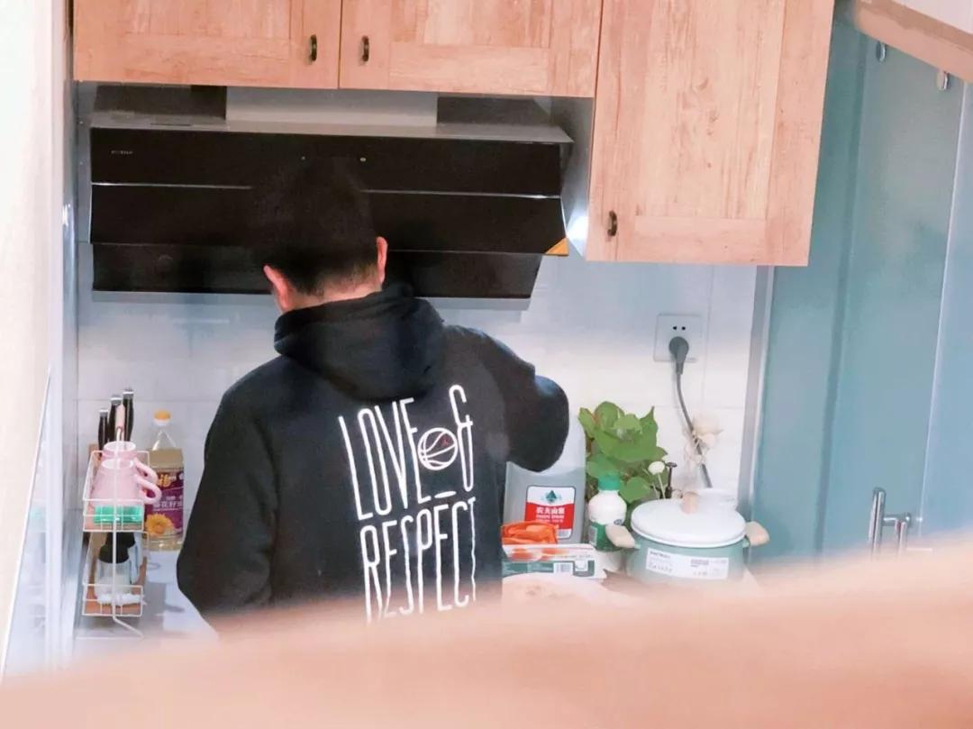 90后夫妻改造老房子,北京老破小2居翻新改造