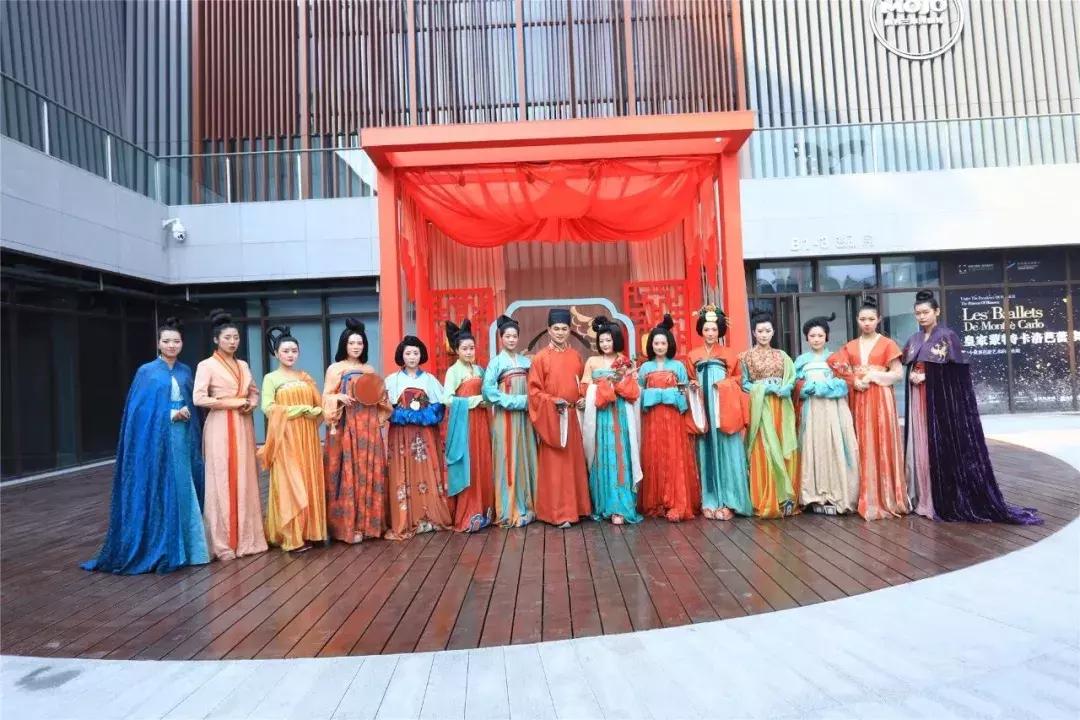 想和你一起去大唐不夜城玩,大唐不夜城步行街文化旅游指南