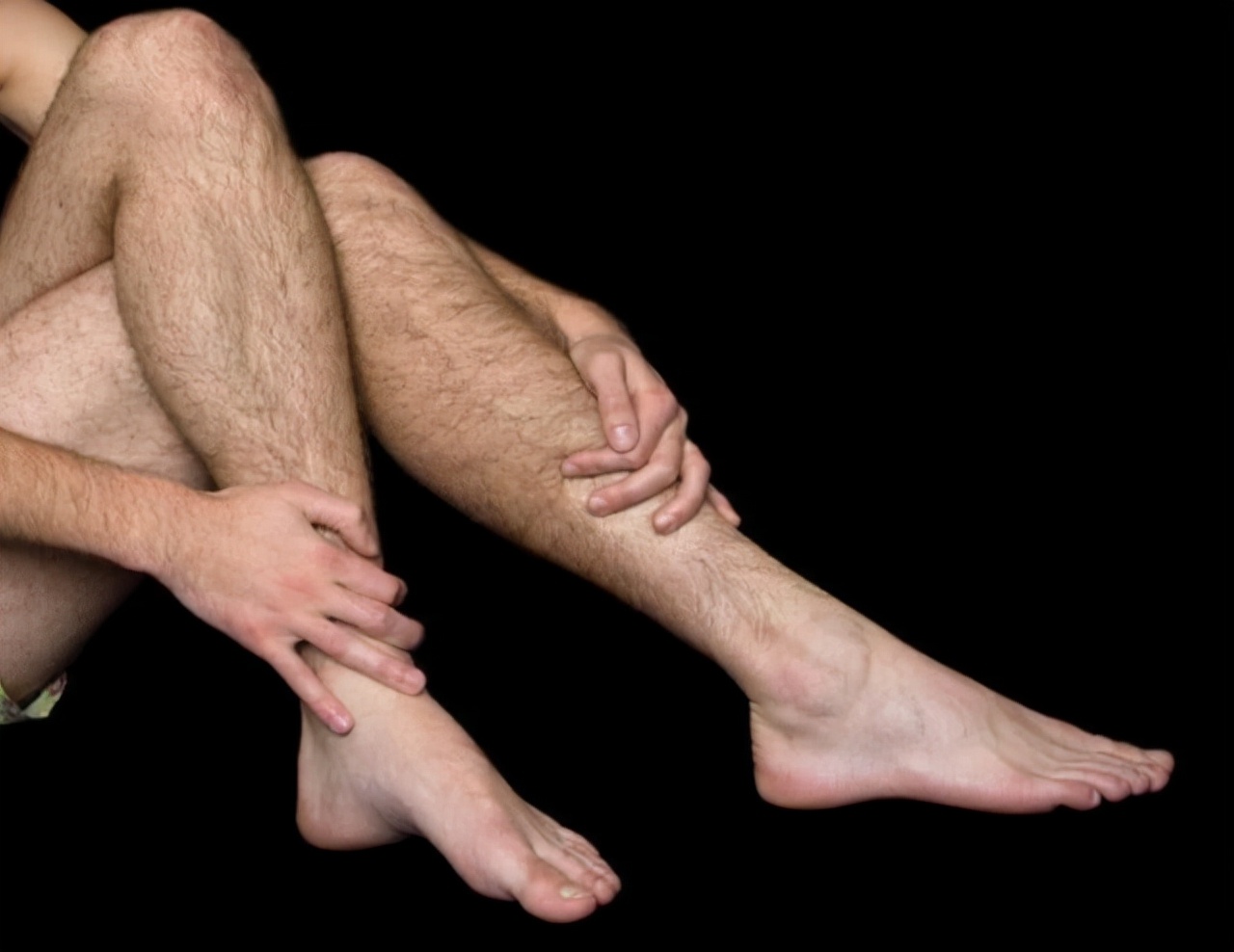 男性腿毛旺盛的坏处,男性腿毛稀疏是因为什么