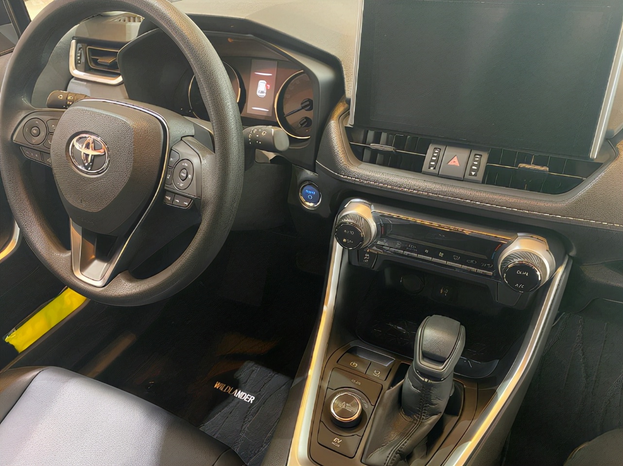 高性价比的好车推荐丰田威兰达,23款丰田威兰达值不值得买