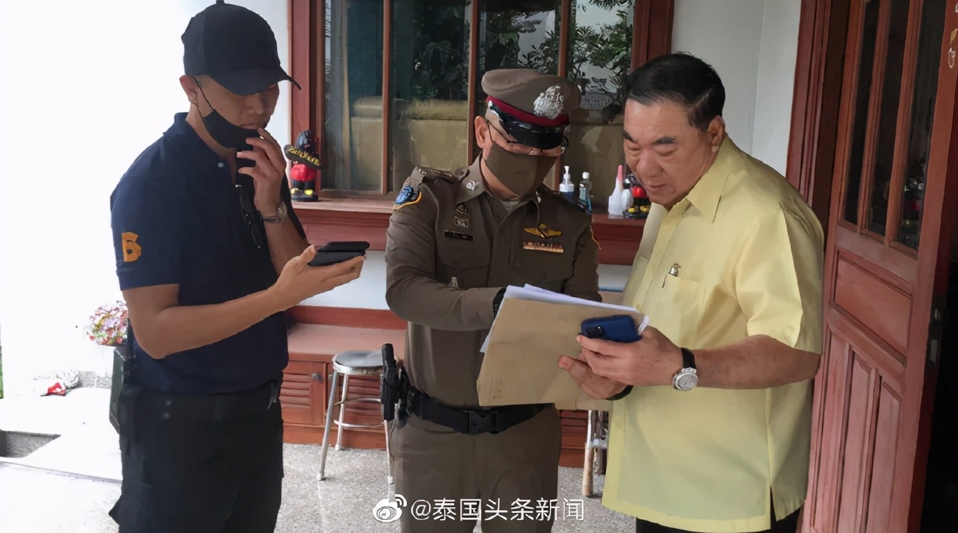 在泰国旅游买的假佛牌怎么处理 (泰国旅游佛牌是假的)