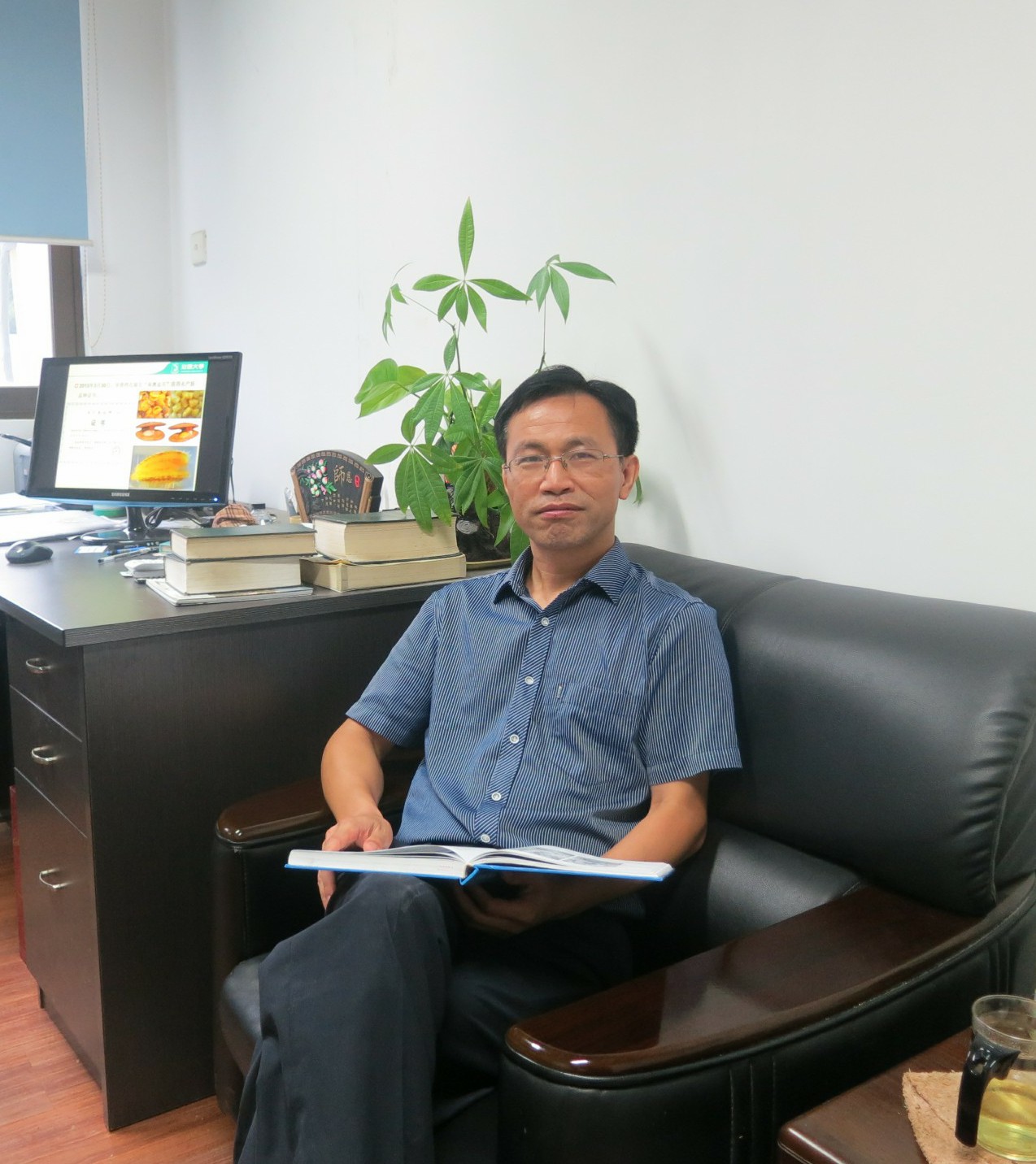 汕头大学郑怀平：把论文写在大海上，八年育成“南澳金贝”