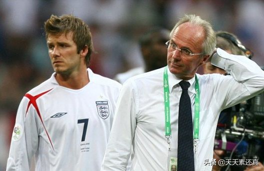 新世纪有两个黄金一代被吹捧为本国史上最强，但成绩都远低于预期