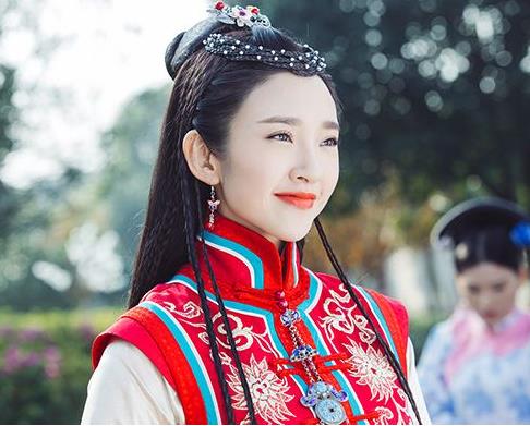 26岁嫁皇太极，死后授正妻称号，她和皇太极的爱情堪比言情小说