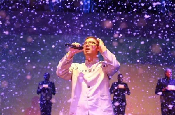 喀麦隆人、韩国人、菲律宾人……他们如何创造监狱里的《心梦》?