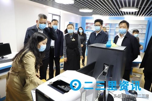 王世杰副省长到都匀四小调研青少年科学素质提升实施情况