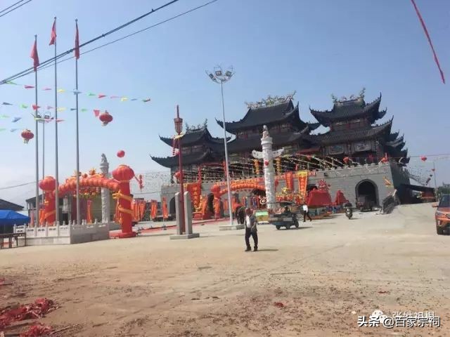 阜南张氏祠堂落成庆典仪式,张氏祠堂唱戏人山人海