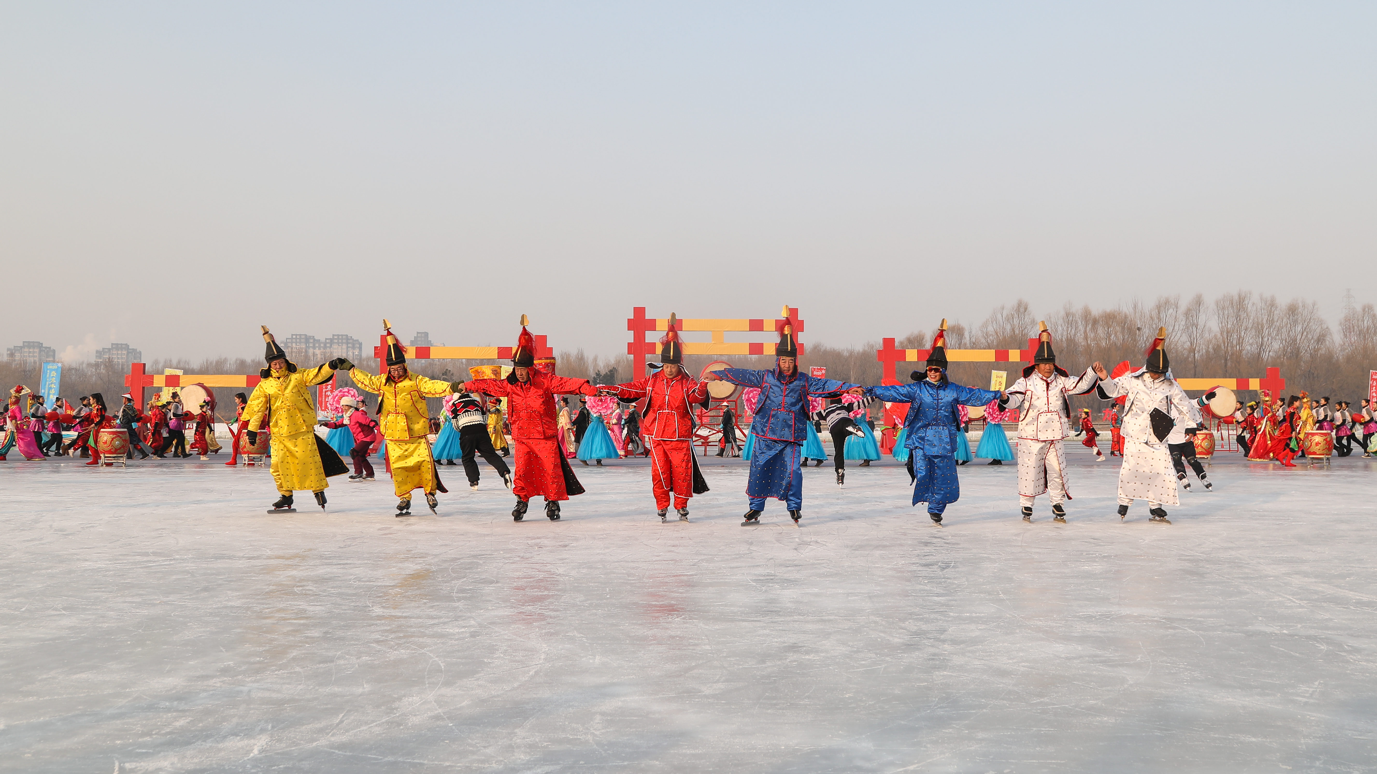 中国沈阳冰龙舟大赛开赛,沈阳第十四届国际龙舟邀请赛