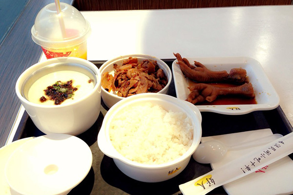 头发爱出油怎么办简单方法,头发经常爱出油有哪些症状