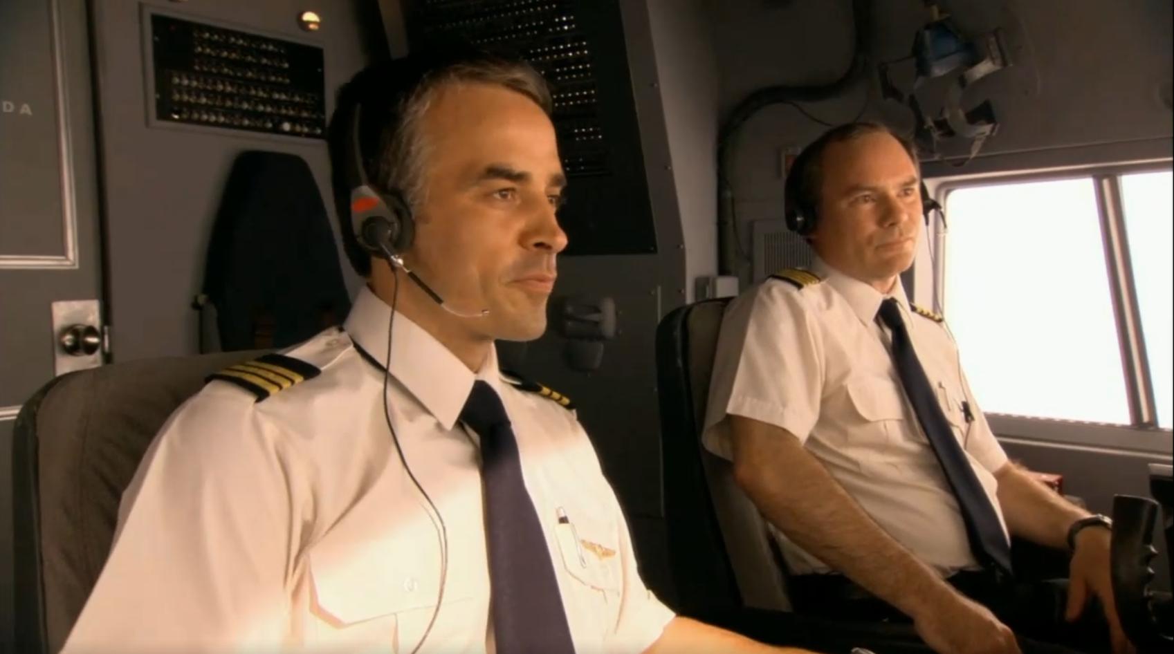 加拿大航空143号班机降落视频,加拿大航空143航班迫降