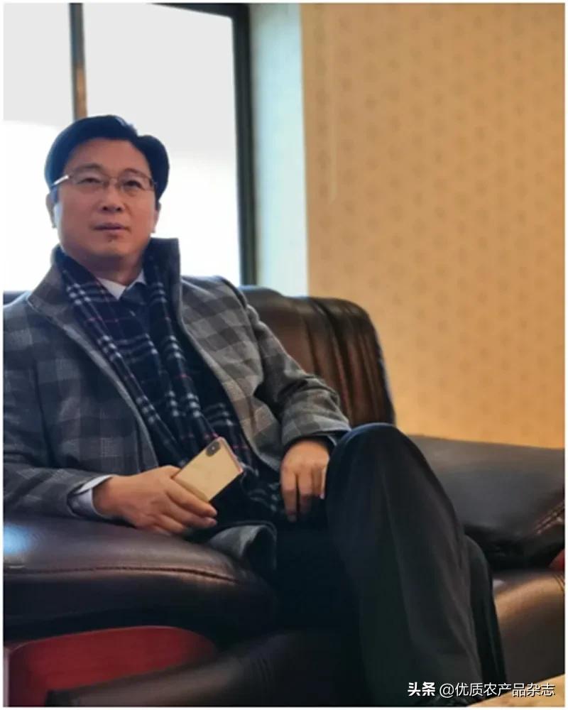 桑叶养蚕织丝绸，桑果精酿成紫酒！桑葚酿酒开创“紫酒”新品类