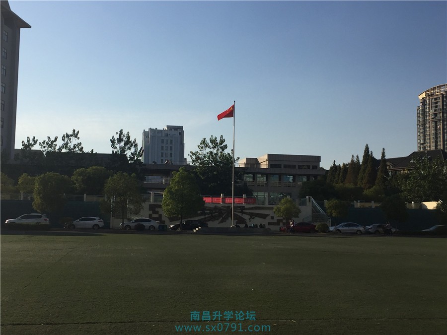 走进校园小学生们的笑容天真烂漫,走进南昌红谷滩新区实验学校