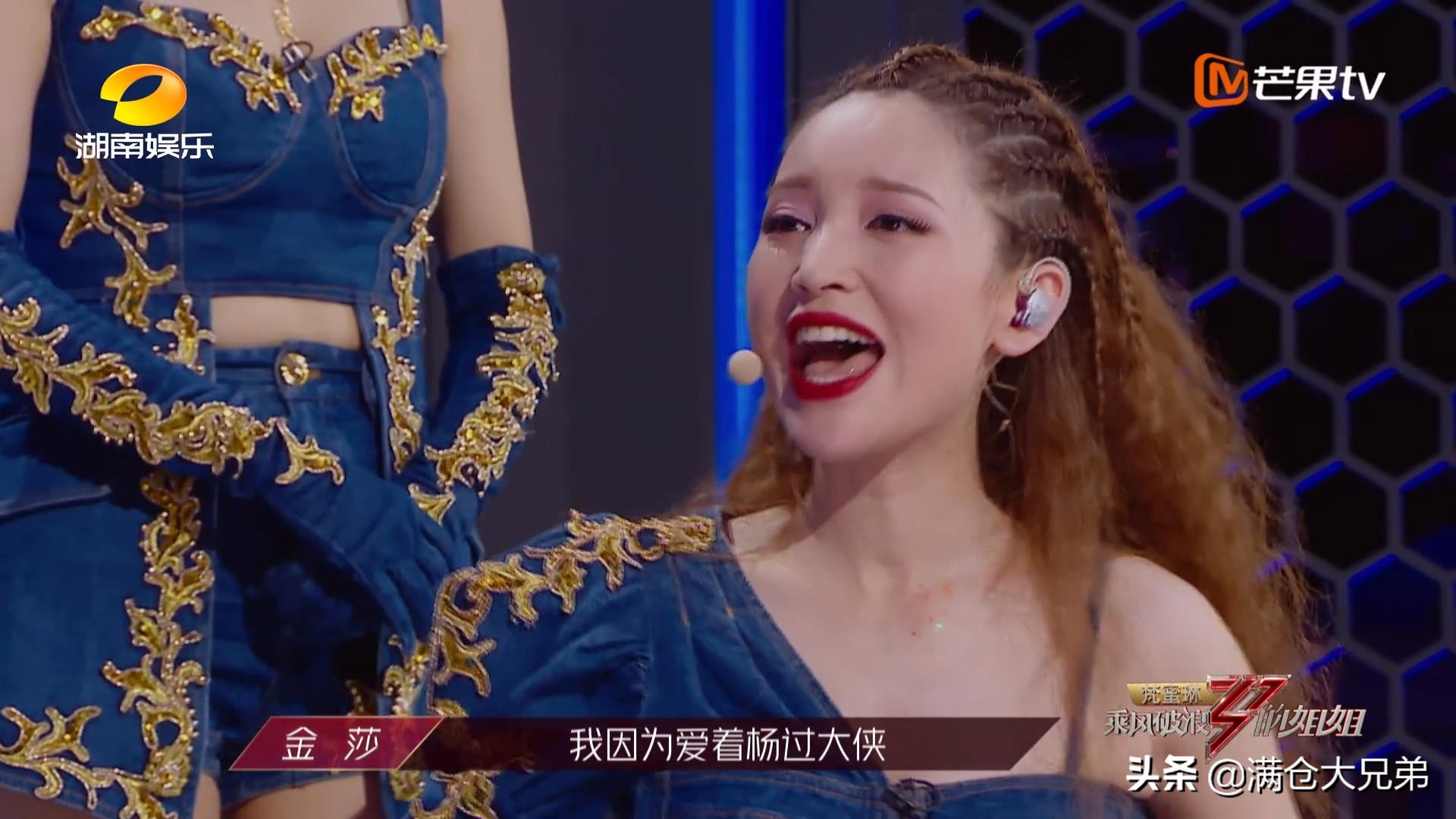 “浪姐”点球决胜：宁静踢向中路，王霏霏射进死角