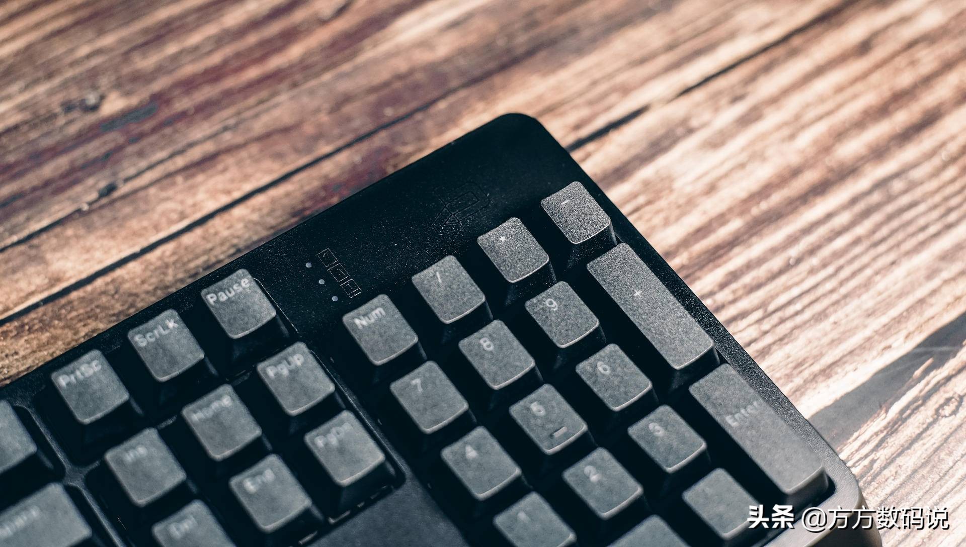 ikbcr300键盘白光和蓝光,ikbcr410评测