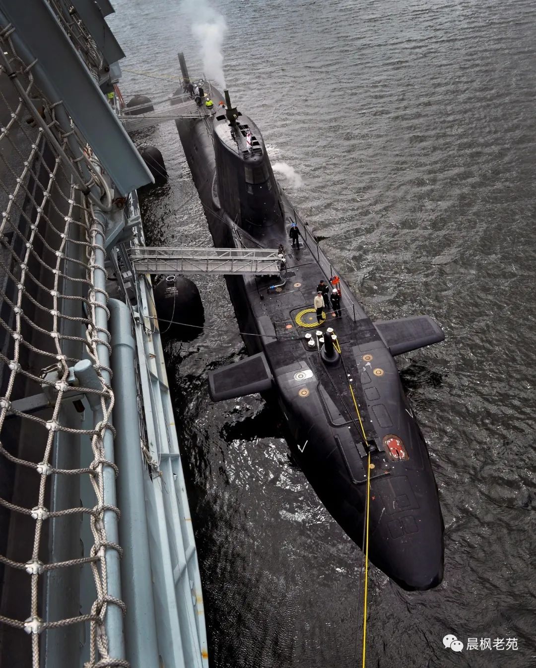 苍龙级潜艇指挥塔高度,潜艇指挥塔内部