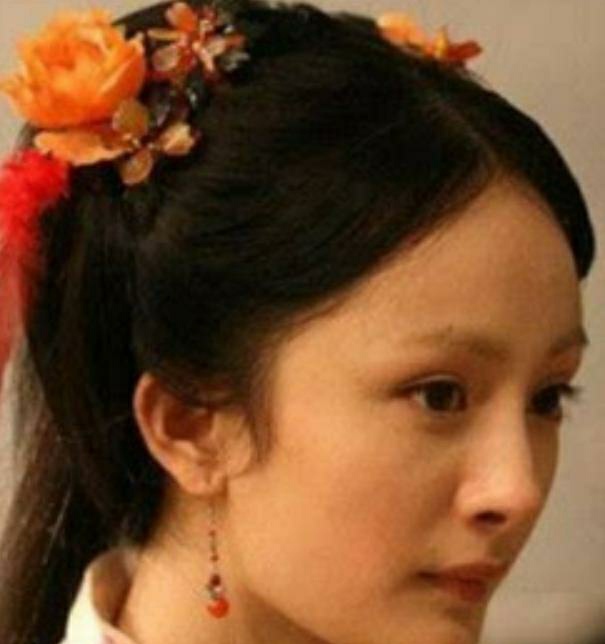 朝天鼻女明星图片,塌鼻好看的明星