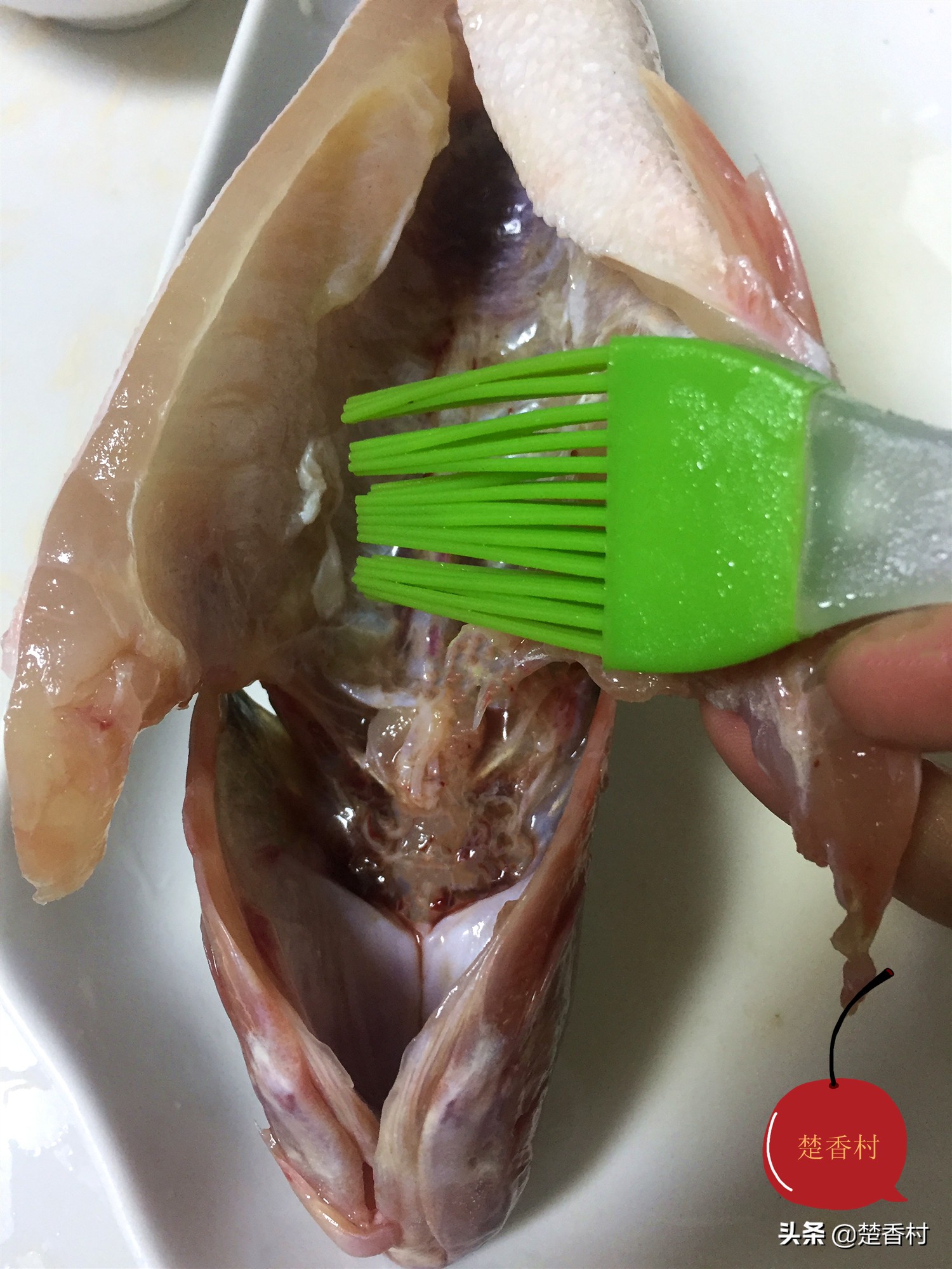 清蒸鲈鱼最正确的方法,清蒸鲈鱼各种最正宗的方法