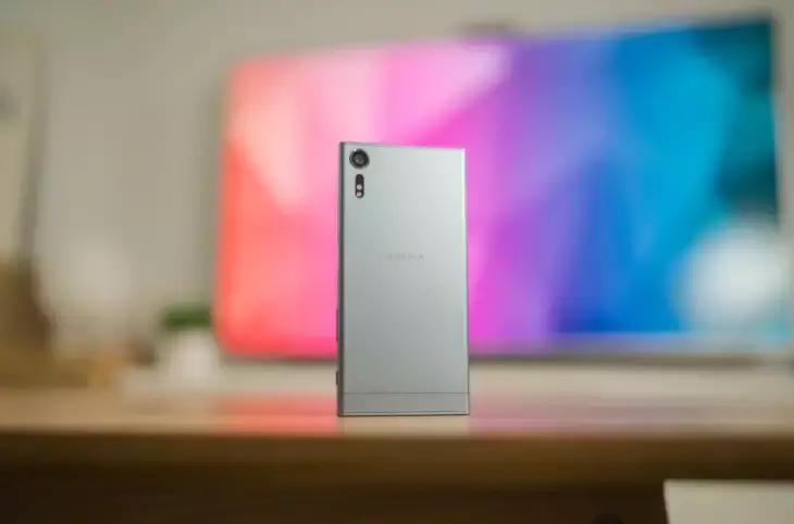 索尼xperiapro-i对比苹果13,索尼最新旗舰手机xperiaxz2
