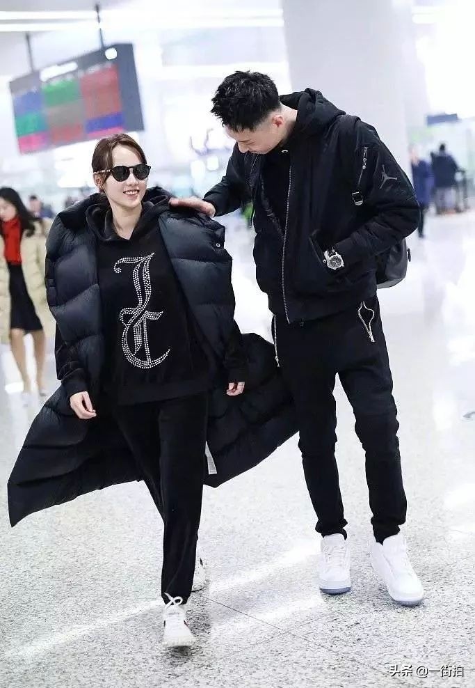 张嘉倪炫富视频完整版 (张嘉倪和老公的日常生活)