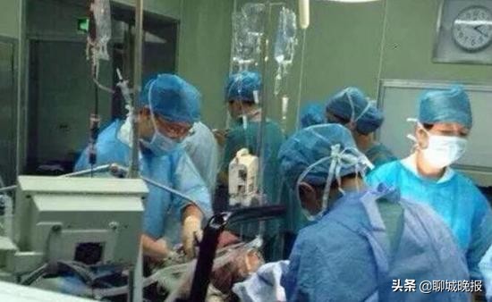 高三女生3个月只吃黄瓜,瘦到只剩76斤!子宫停止发育只有拇指大