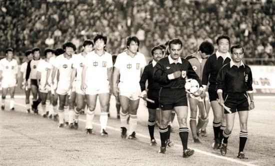 长沙老球迷，饱偿酸甜苦辣的数十年