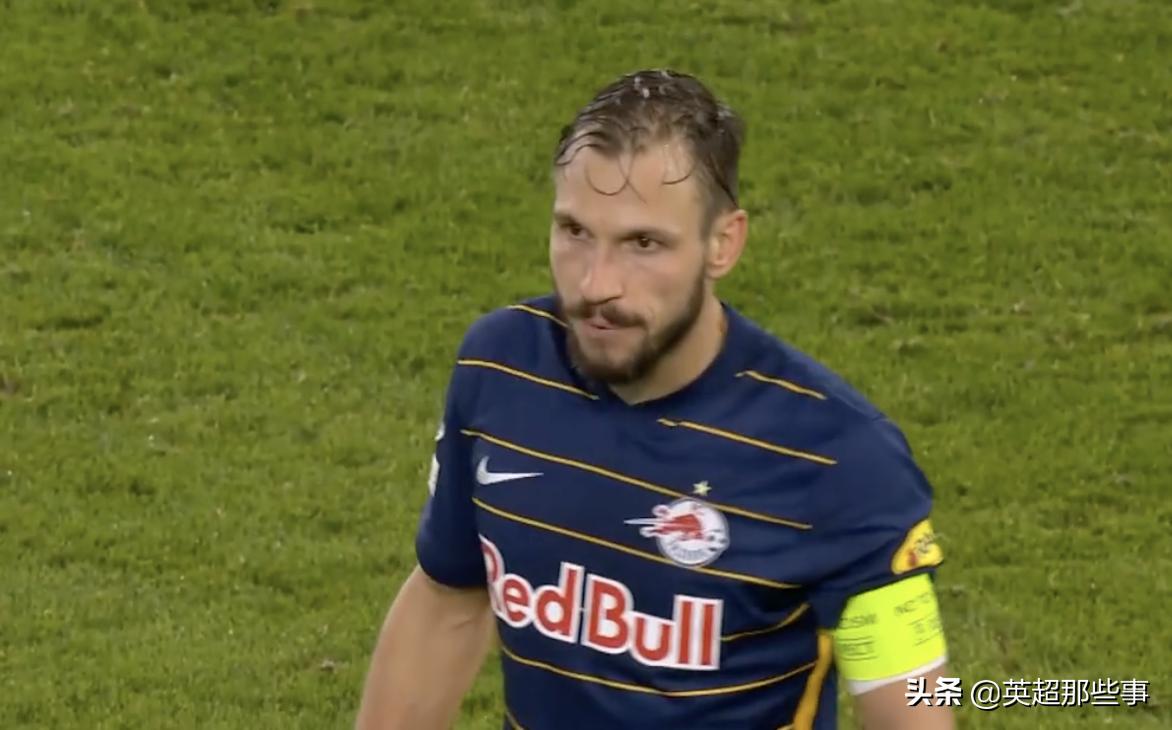 一场5-1让德甲榜首之争变天,一场2-1险胜让拜仁看清一人