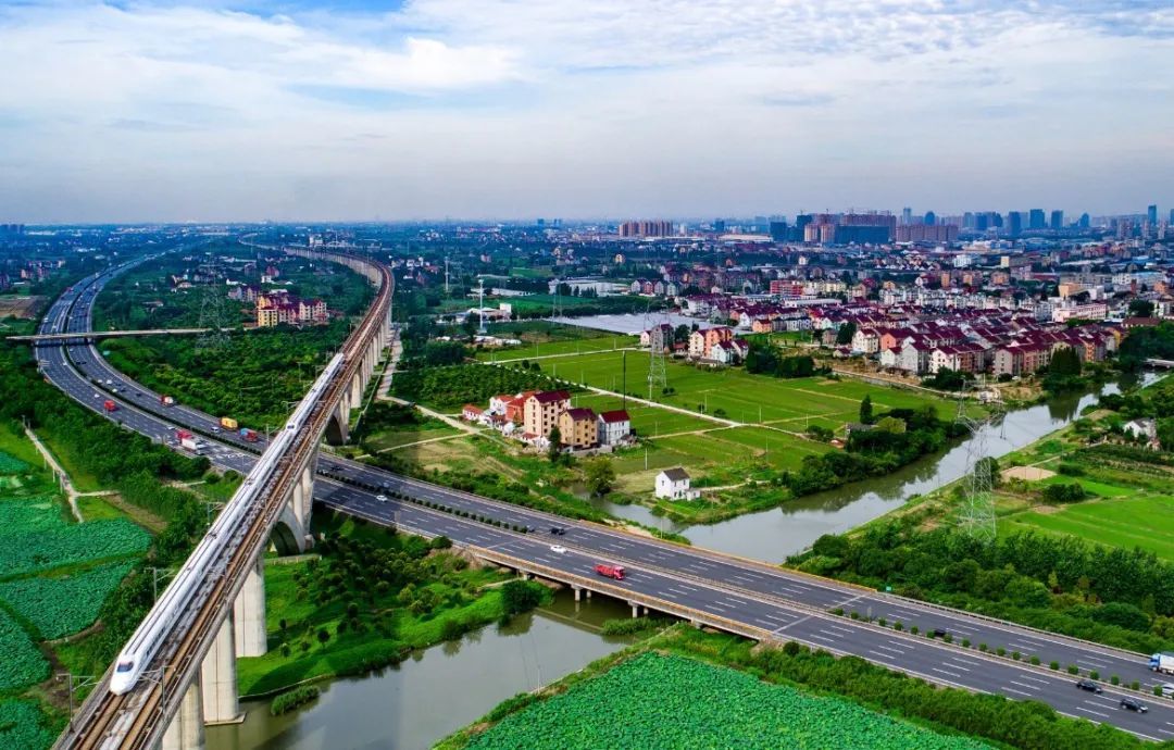 嘉兴市和苏州哪个发达,嘉兴和哪四个一线城市接壤