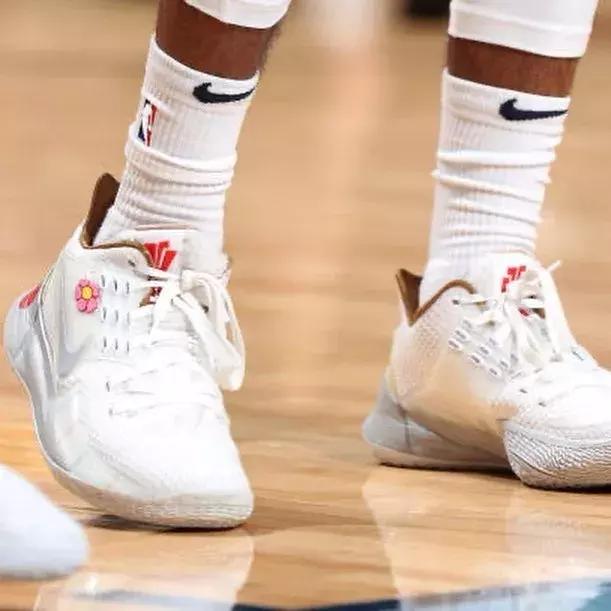 nba球员上脚欧文8,李宁闪击6premium