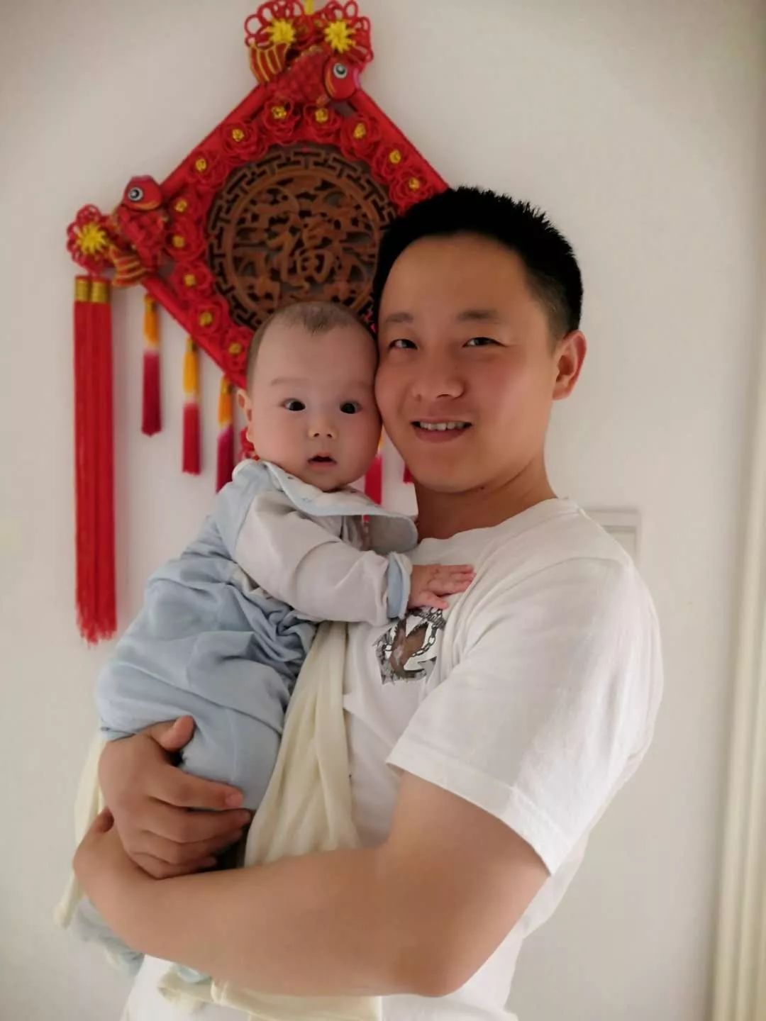 军爸给军娃惊喜视频,军爸送给军娃的六一礼物