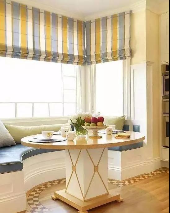 家庭式餐厅卡座设计简直太惬意了,卡座餐厅漂亮极了