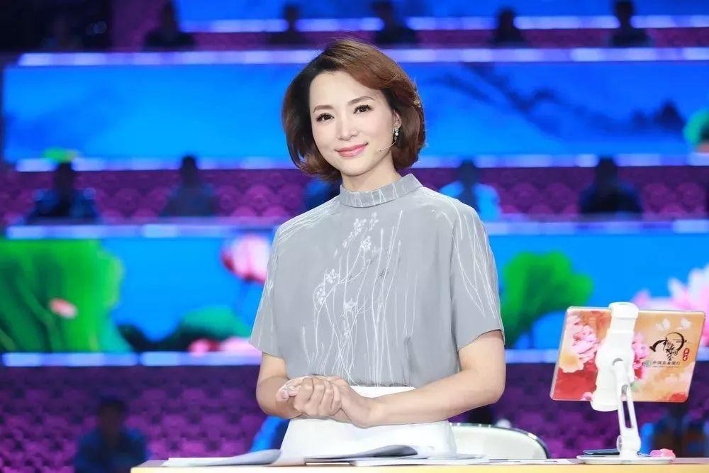 2019诗词大会董卿开场词,董卿诗词开场完整版