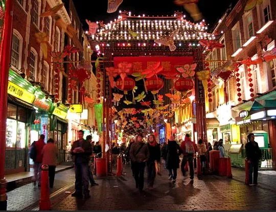 在美国生活10个月的亲身经历,在美国生活十年以上的华裔感想