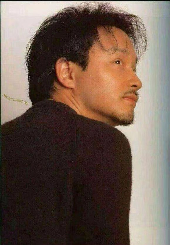 哪首粤语歌里有这样的爱情,一首悲伤的粤语歌关于爱情的