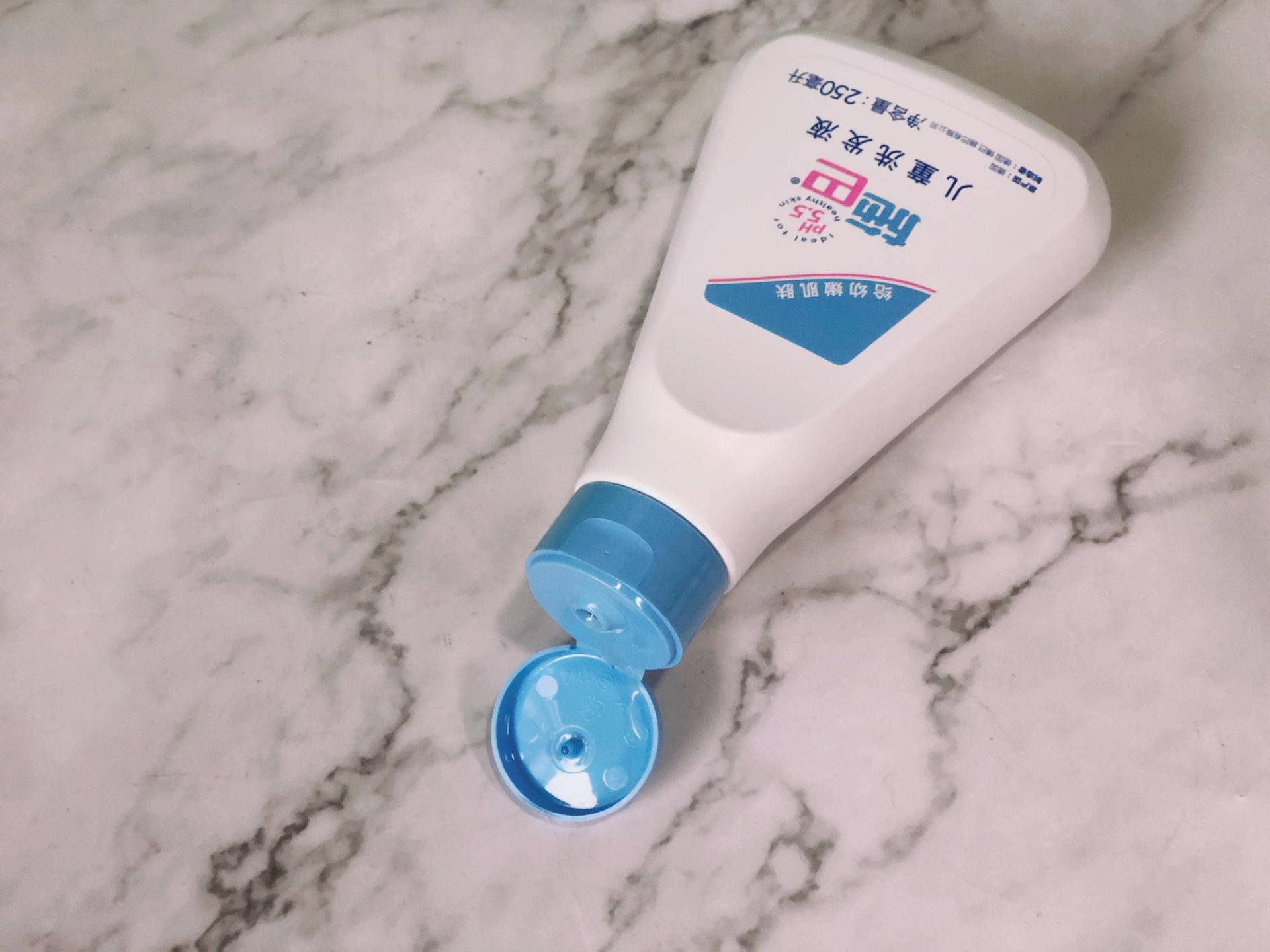 我们来看一下女王节的爆款好物,新女王节好物推荐