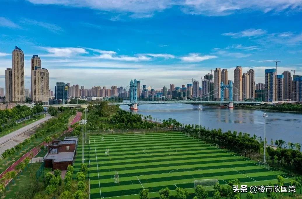 大武汉一起看!三镇“合体”前夜,解放大道再一次为汉口“爆灯”